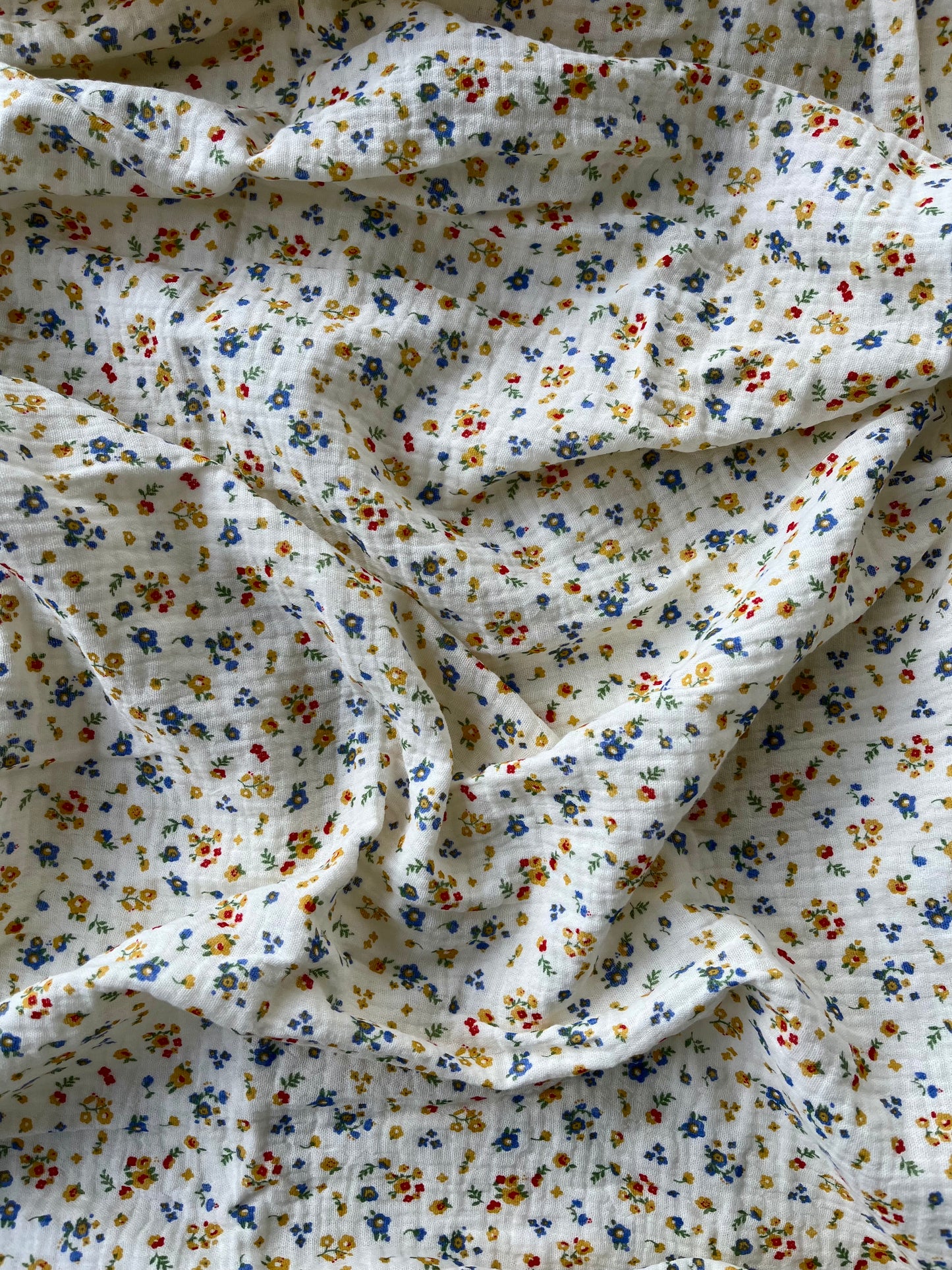 Muslin Cot Sheet in Mixed Poisy
